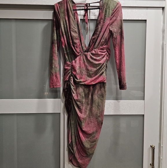 Luxxel Tie Dye Ruched Midi Dress - Picture 7 of 10